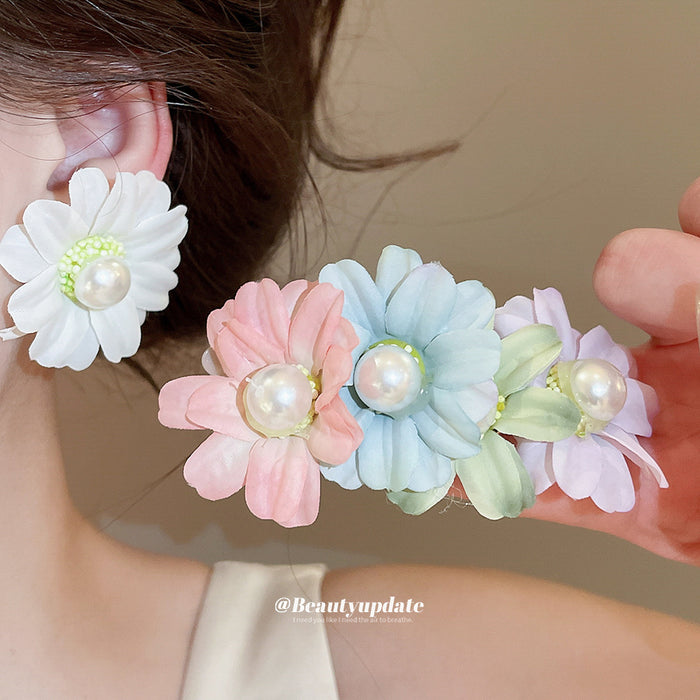 Fabric Daisy Pearl Stud Earrings in Seven Colors With Decorative Details