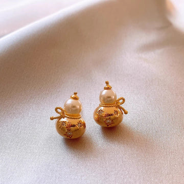 Gold Tone Gourd Stud Earrings with Pearl Look Tops