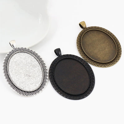Rope Edge Oval Pendant Tray assortment overview