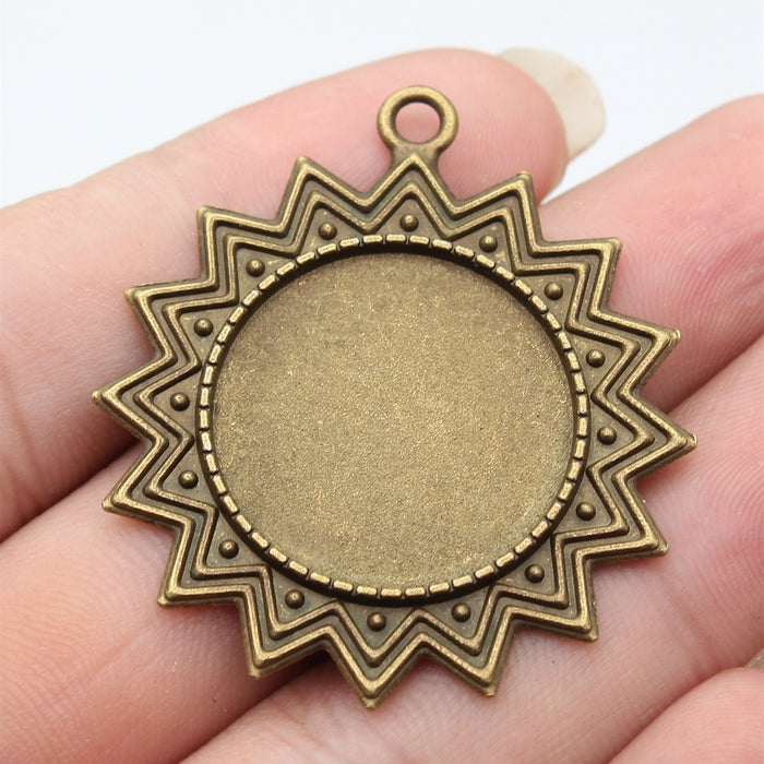Sunburst Round 25 mm Pendant Settings in Two Antique Finishes