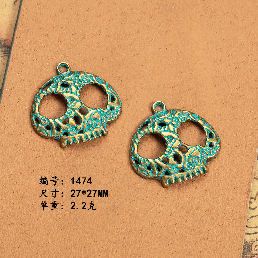 Vintage Alloy Charm Pendant for DIY Sweater Chain or Clothing Accessory