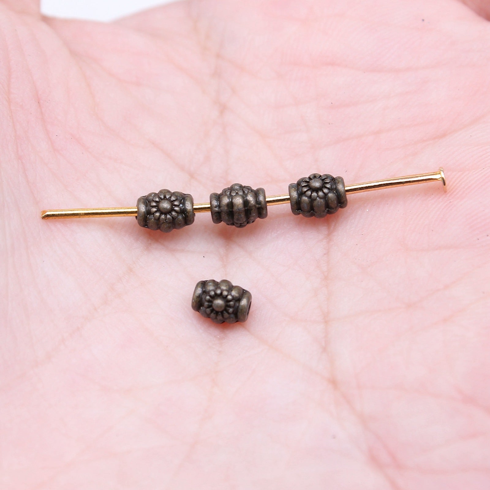 5x4mm 0.2g Zinc Alloy Oval Flower Small Hole Spacer Beads for Bracelet Necklace Making