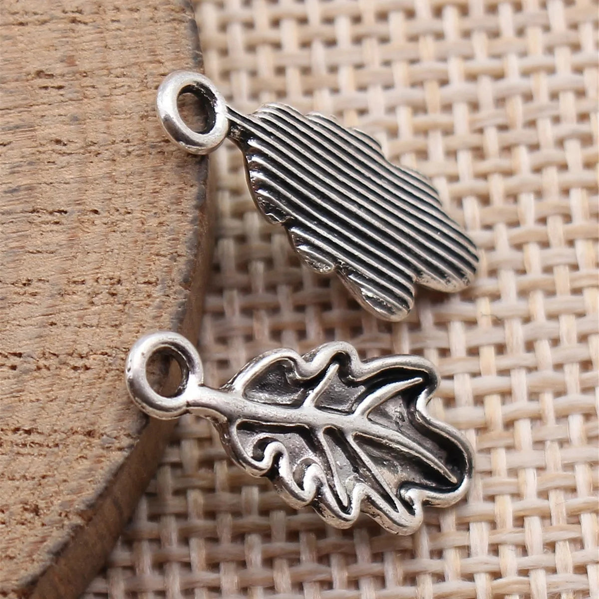 20x8.8mm 0.73g Antique Silver Zinc Alloy Leaf Charm Pendant for DIY Necklace Bracelet Jewelry Making