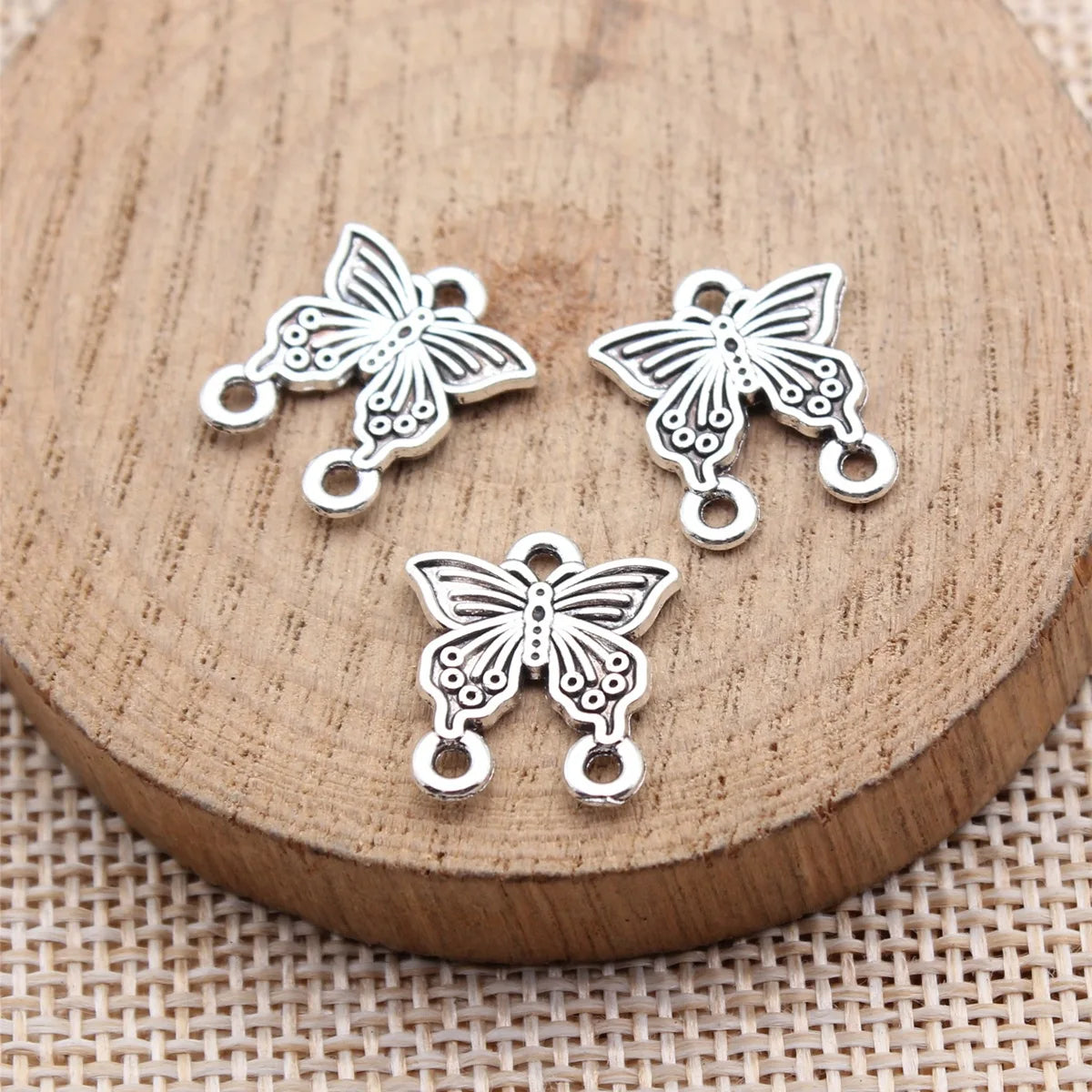 16x14mm 0.88g Antique Silver Zinc Alloy Butterfly Connector Charm for Necklace Bracelet DIY Jewelry