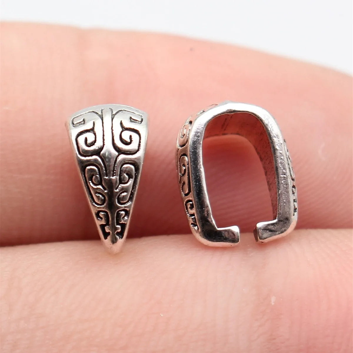 11x8.4x6mm 0.83g Antique Silver Zinc Alloy Carved Pendant Bail Clasp for DIY Necklace Jewelry Making