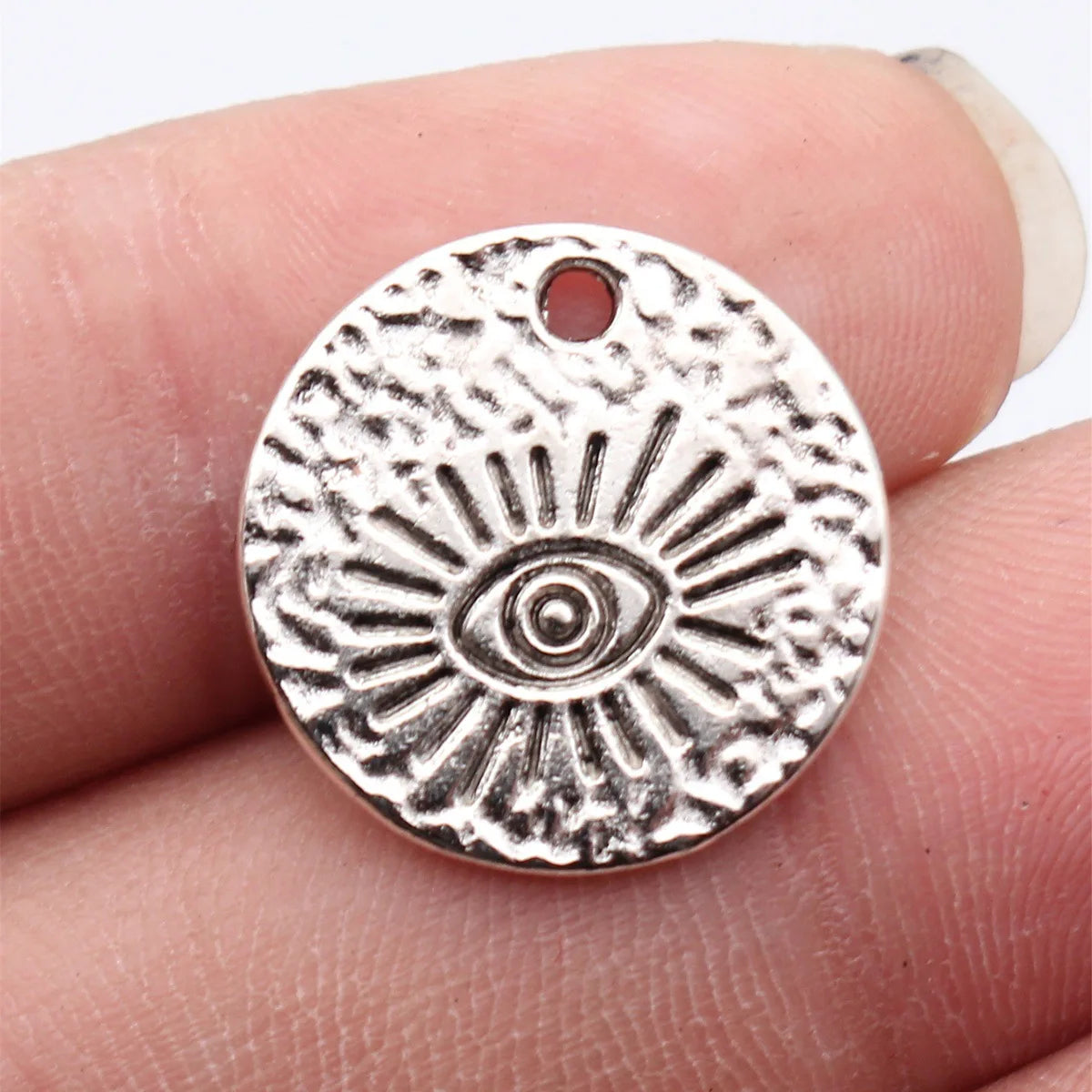 19x19mm 2.4g Antique Silver Zinc Alloy Hammered Round Eye Tag Charm Pendant for DIY Necklace Jewelry
