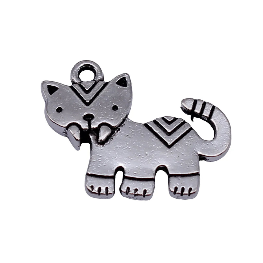 24x18mm 2.7g Antique Silver Zinc Alloy Fang Cat Charm Pendant for DIY Necklace Bracelet Making