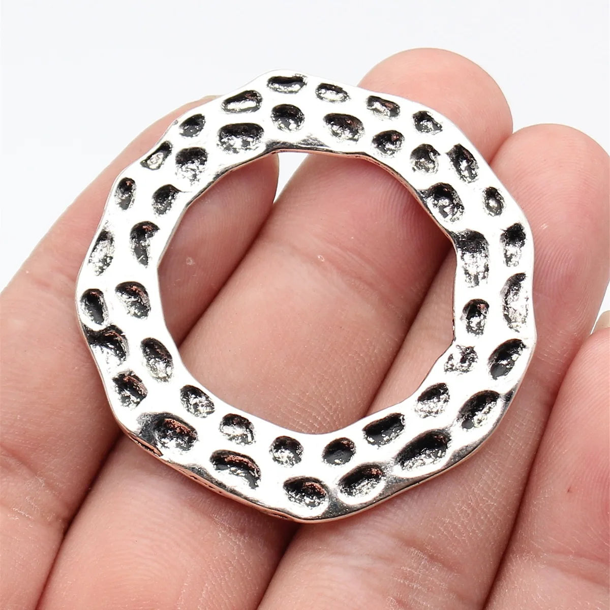 47x46mm 8.7g Antique Silver Zinc Alloy Hammered Irregular Round Ring Connector Charm for DIY Jewelry