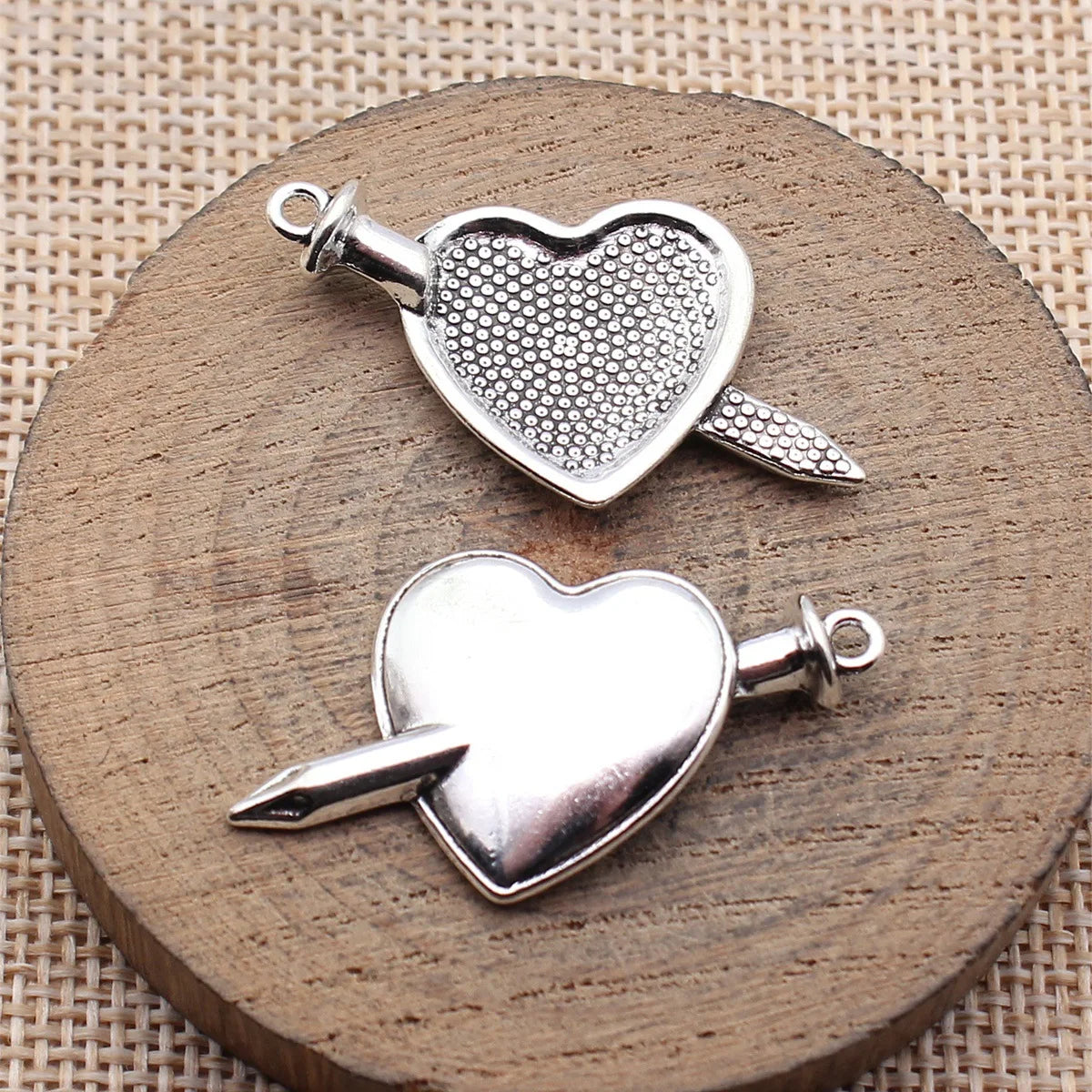 38x21mm 3.1g Antique Silver Zinc Alloy Nail Heart Charm Pendant for DIY Necklace Jewelry Making