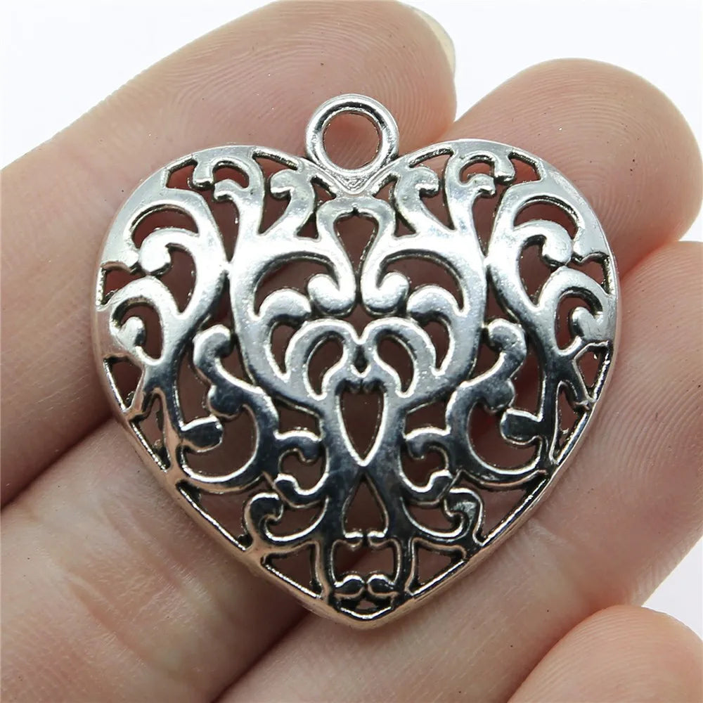 35x35mm 4.3g Antique Silver Zinc Alloy Semi 3D Carved Heart Charm Pendant for DIY Necklace Jewelry