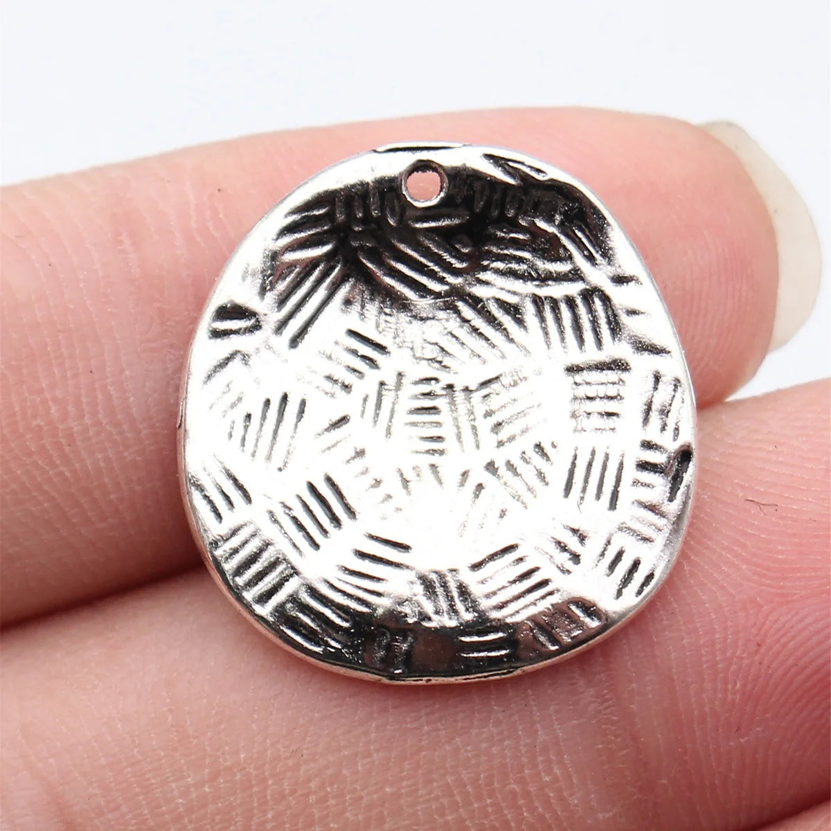 24x23mm 3g Multi-Color Zinc Alloy Textured Egg Shape Charm Pendant for DIY Necklace Jewelry Making