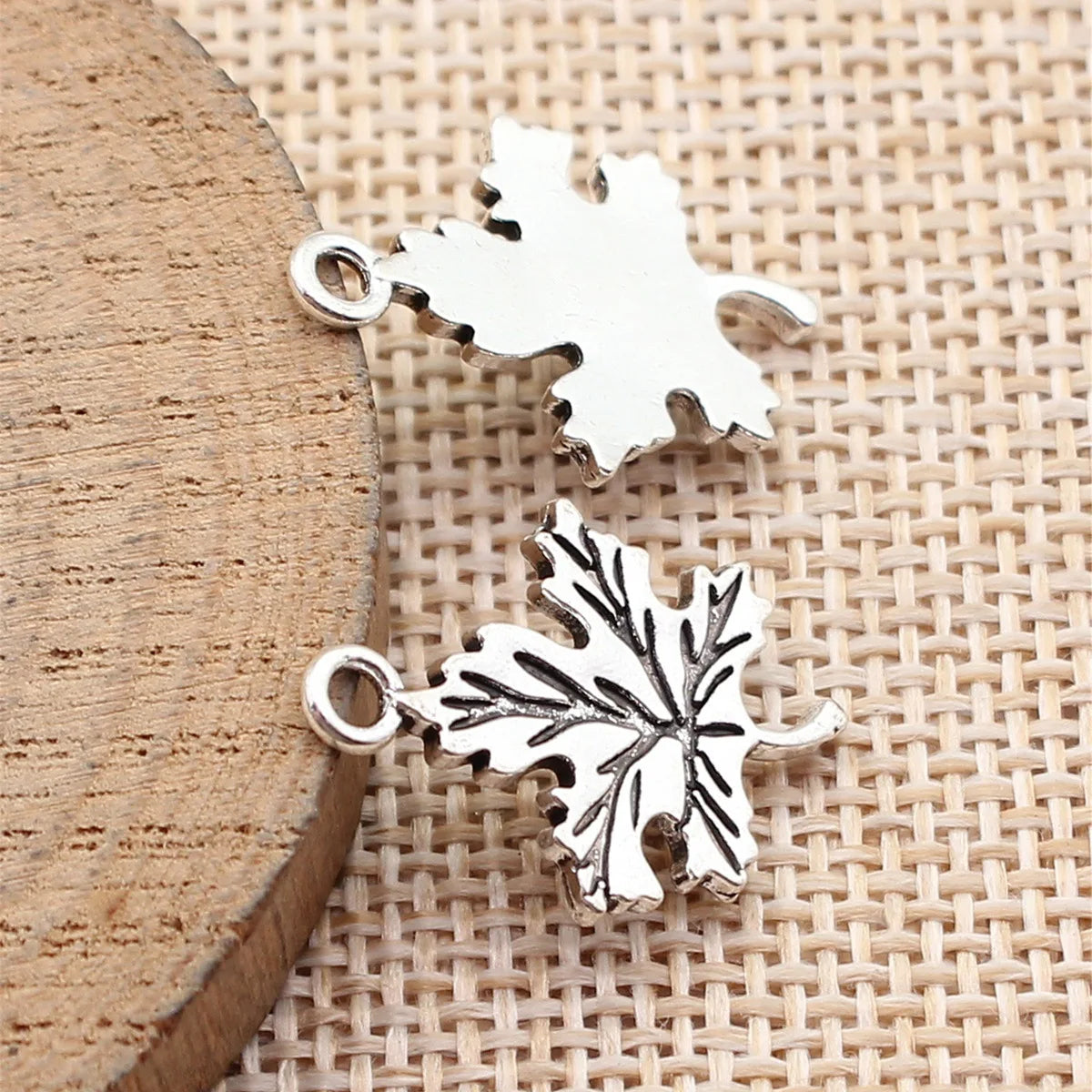 23x16mm 1.3g Antique Silver Zinc Alloy Leaf Charm Pendant for DIY Necklace Bracelet Jewelry Making