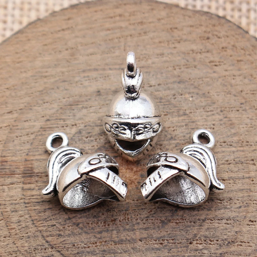 18x13x9.7mm 1.6g Antique Silver Zinc Alloy 3D Helmet Charm Pendant for DIY Necklace Keychain Jewelry Making