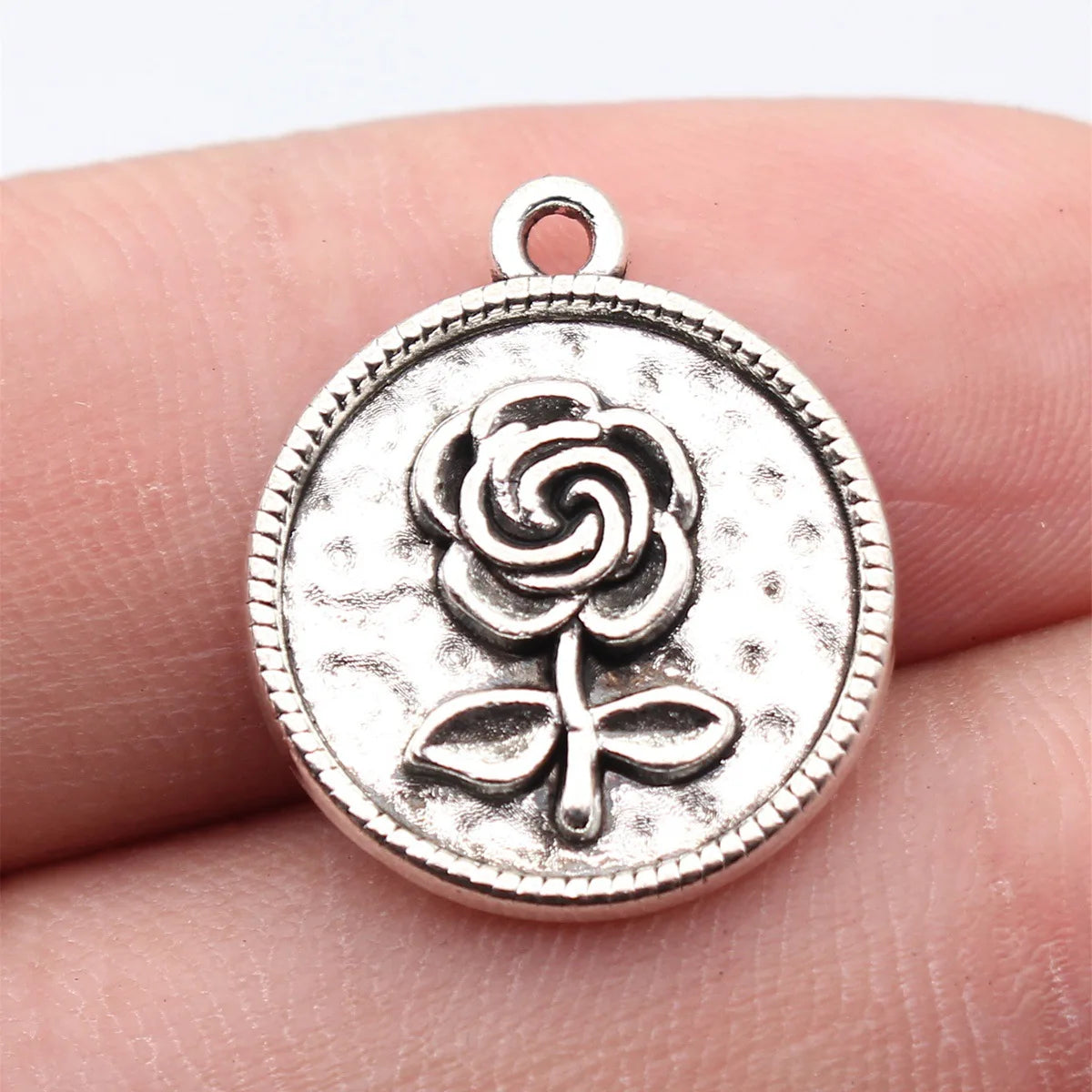 21x18mm 1.9g Antique Silver Zinc Alloy Round Rose Flower Charm Pendant for DIY Bracelet Necklace