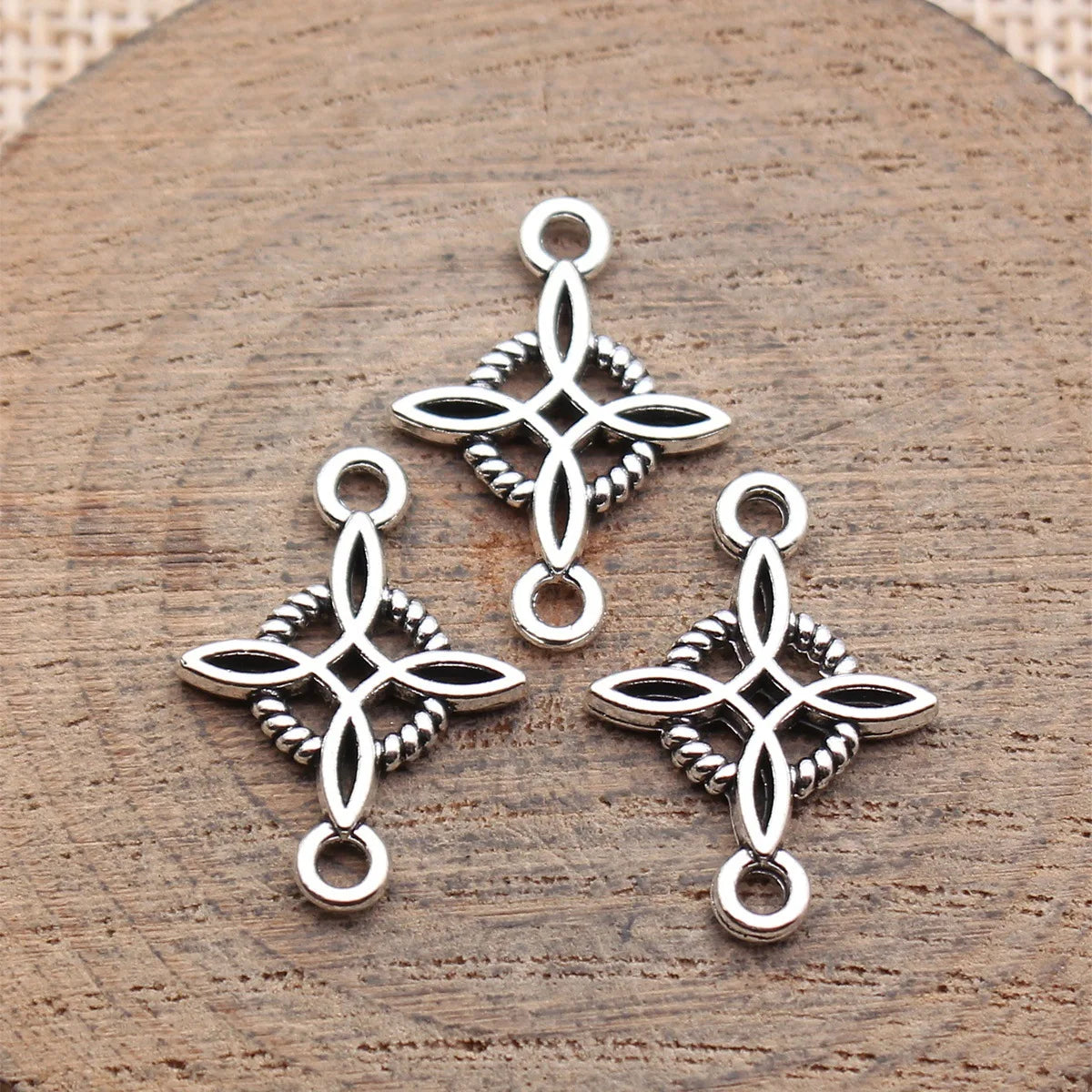 21x15mm 0.85g Antique Silver Zinc Alloy Cross Star Celtic Knot Four Leaf Connector Charm for DIY Jewelry