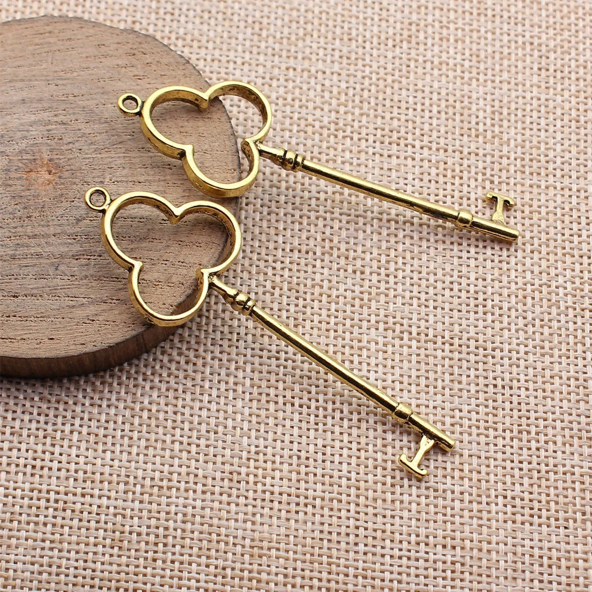 70x20mm 3.7g Multicolor Zinc Alloy Key charm pendant for DIY necklace bracelet jewelry making