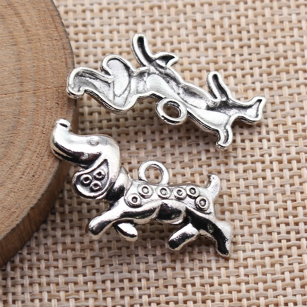 29x17mm 2g Antique Silver Zinc Alloy Cute Dog Charm Pendant for DIY Necklace Bracelet Making