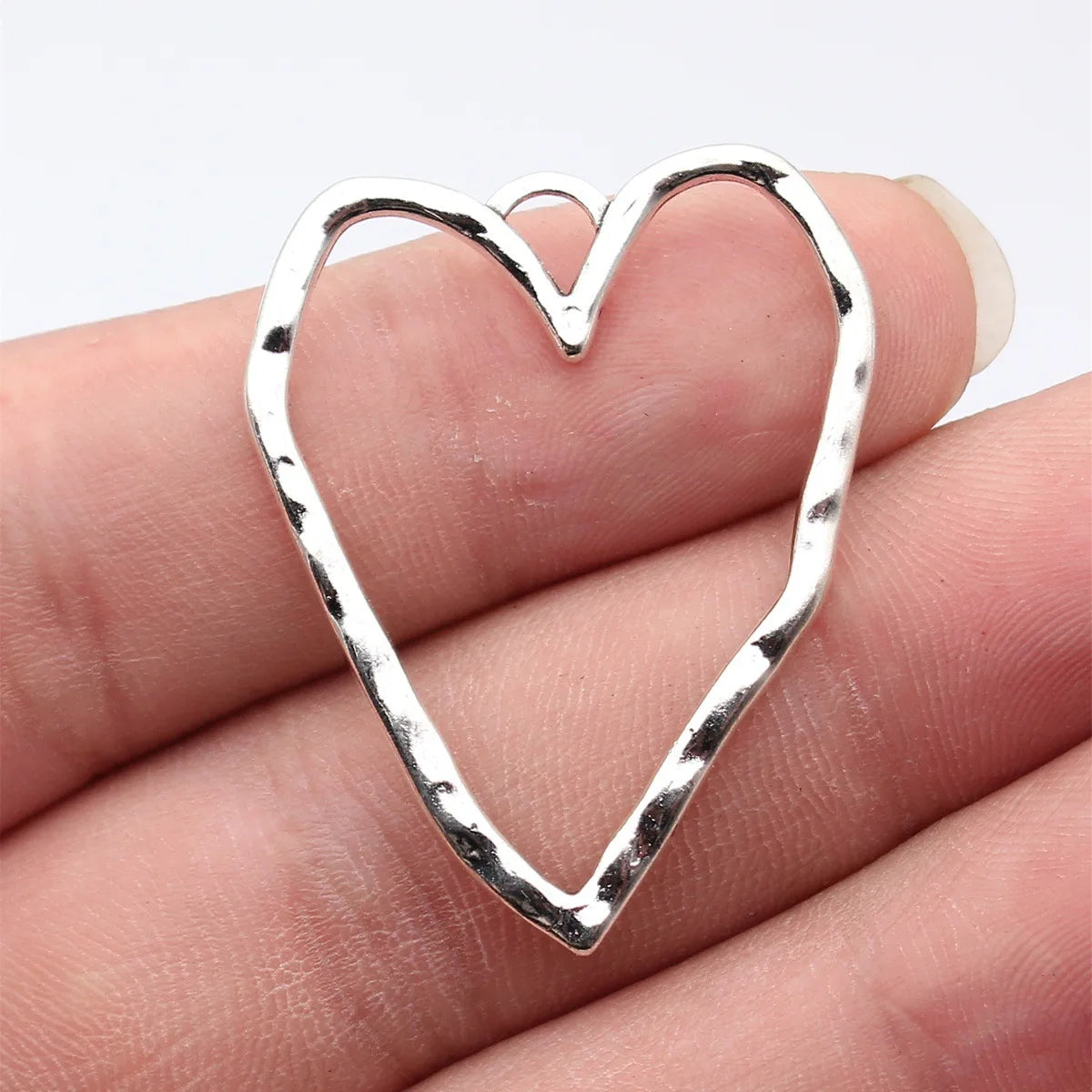 39x31mm 2.5g Multicolor Zinc Alloy Openwork Hammered Heart Hollow Charm Pendant for DIY Necklace Making