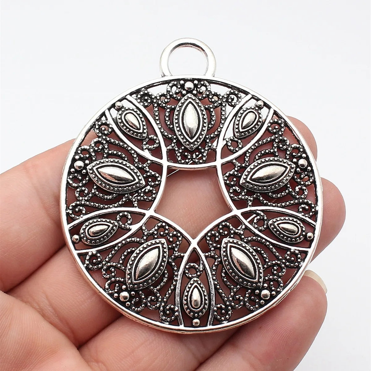 74x64mm 24.8g Antique Silver Zinc Alloy Openwork Floral Round Hollow Charm Pendant for DIY Necklace Jewelry
