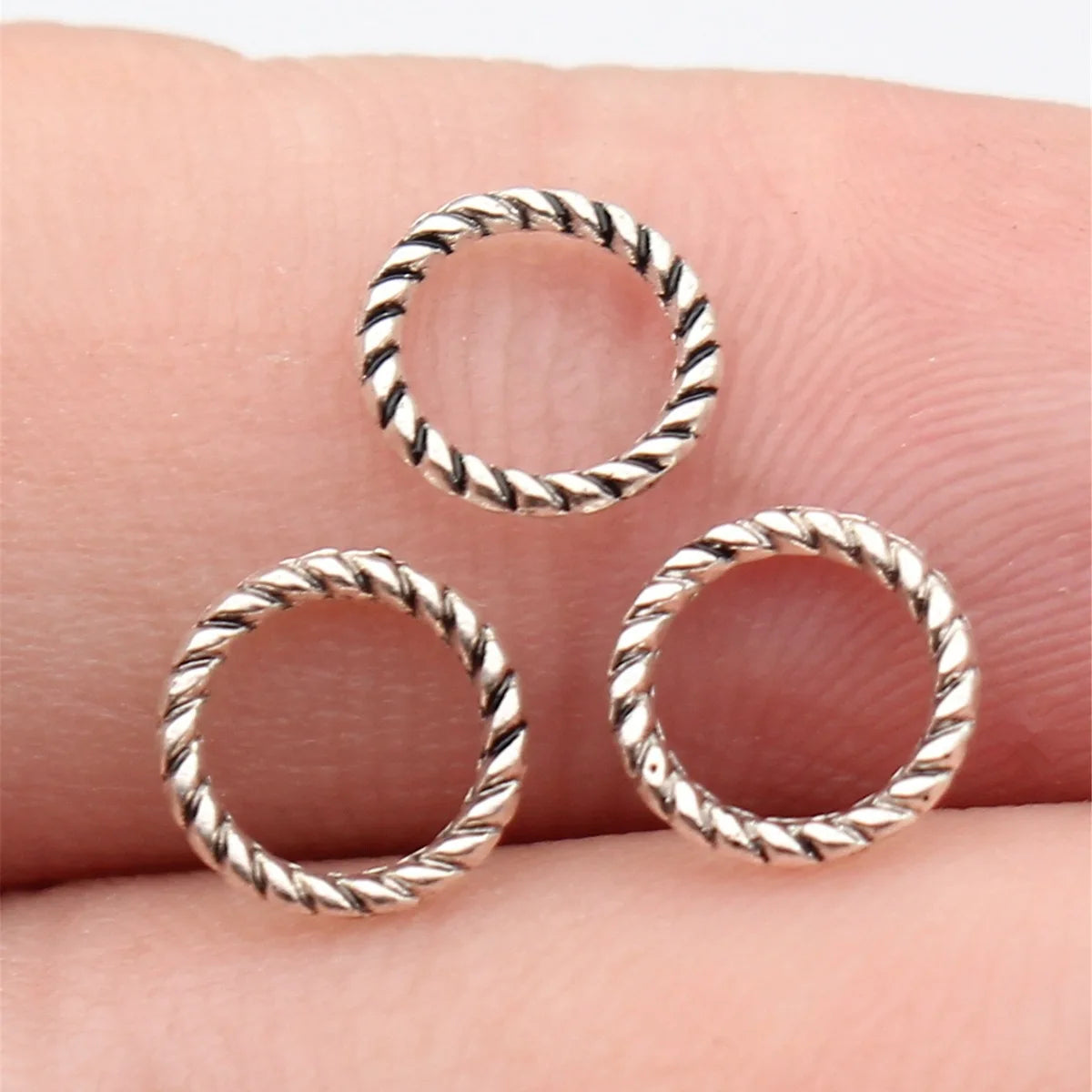 8.2x8.2x1mm 0.12g Multicolor Zinc Alloy Twisted Rope Round Ring Connector Charm for DIY Jewelry Making