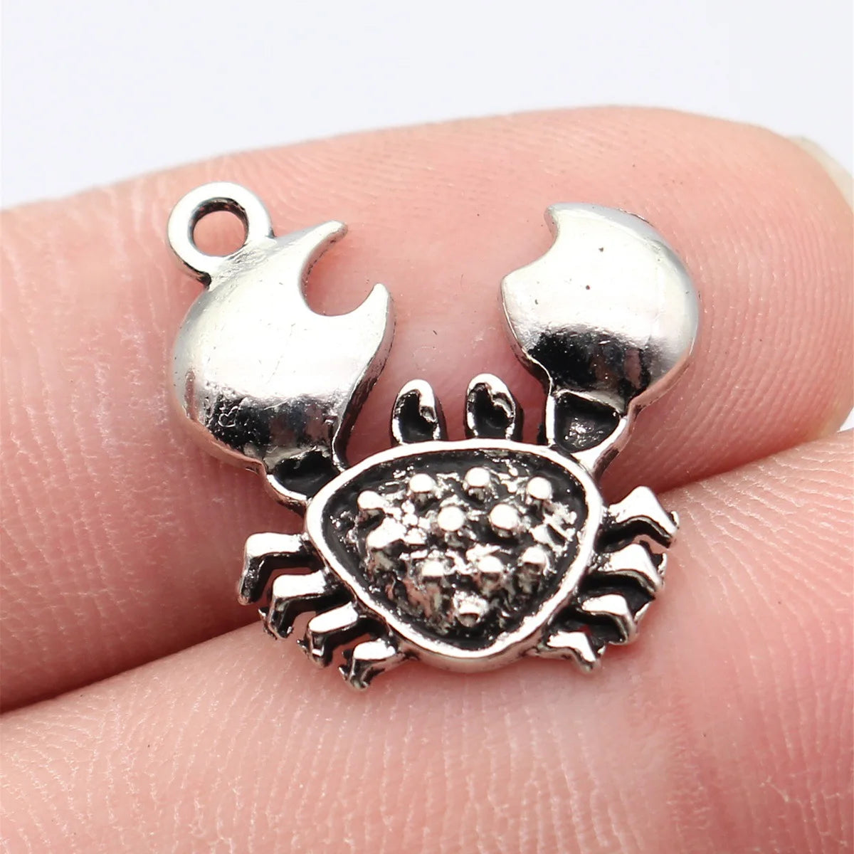 19x19mm 1.7g Blackened White K Zinc Alloy Crab Charm Pendant for DIY Necklace Bracelet Jewelry Making