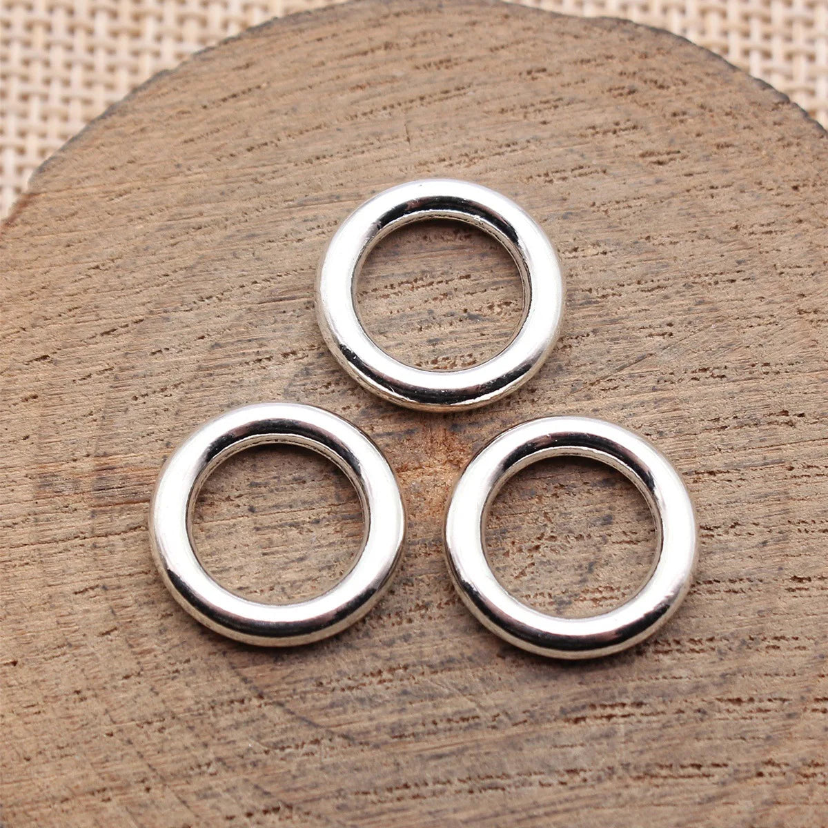 15x15x2.5mm 1.3g Antique Silver Zinc Alloy Round Ring Connector Charm for DIY Bracelet Jewelry Making