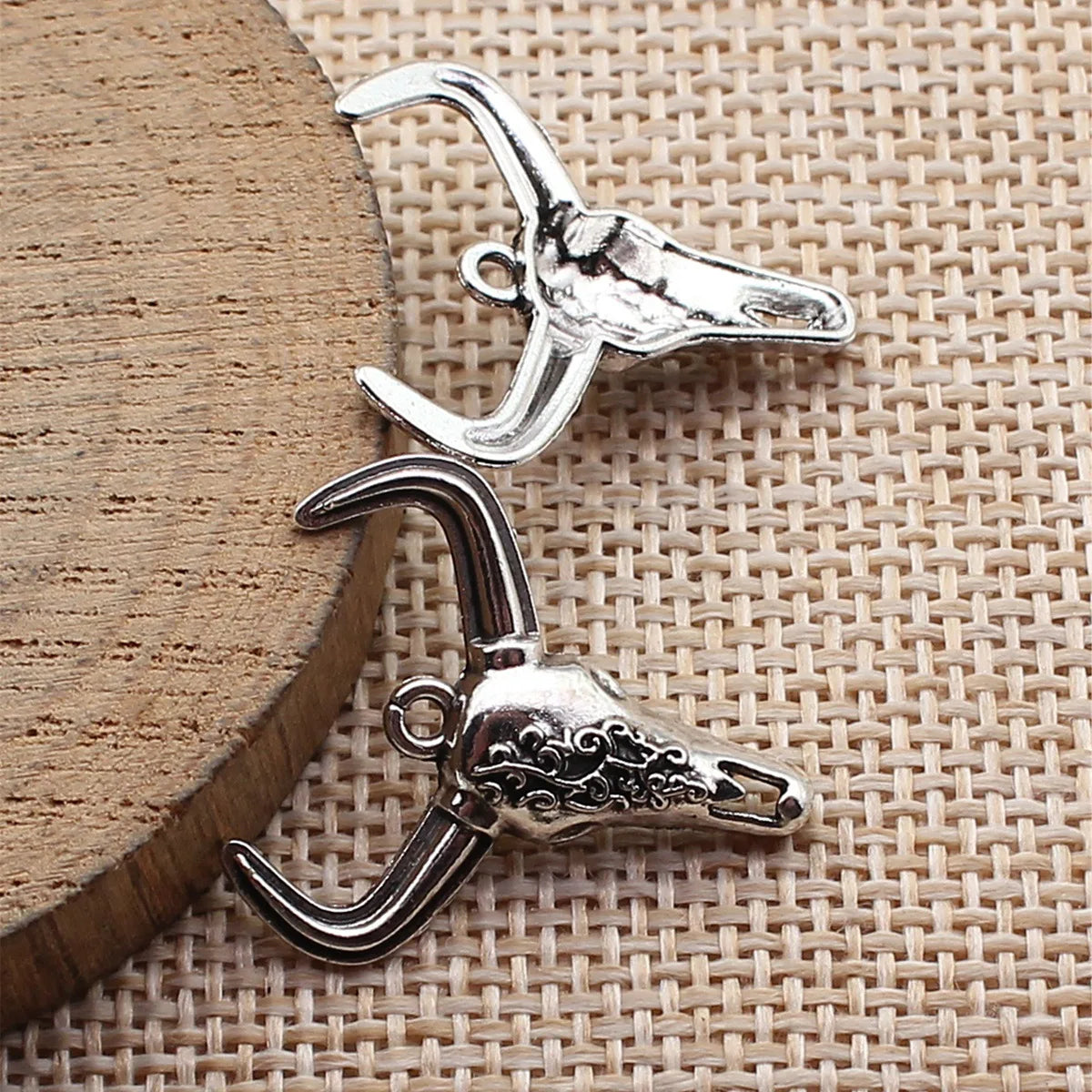 25x23mm 1.4g Antique Silver Zinc Alloy Bull Head Charm Pendant for Western Jewelry Making