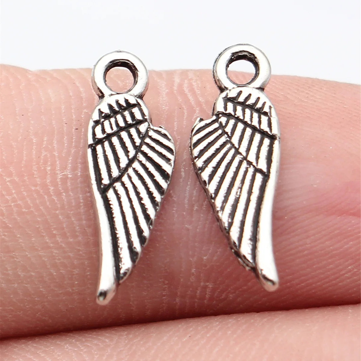 18x6.2mm 0.6g Oxidized Silver Tone Zinc Alloy Wing Double Sided Charm Pendant for DIY Bracelet Necklace