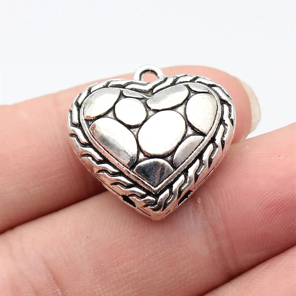 25x25x12mm 8.3g Antique Silver Zinc Alloy Pebble Texture Heart Charm Pendant for DIY Necklace Making