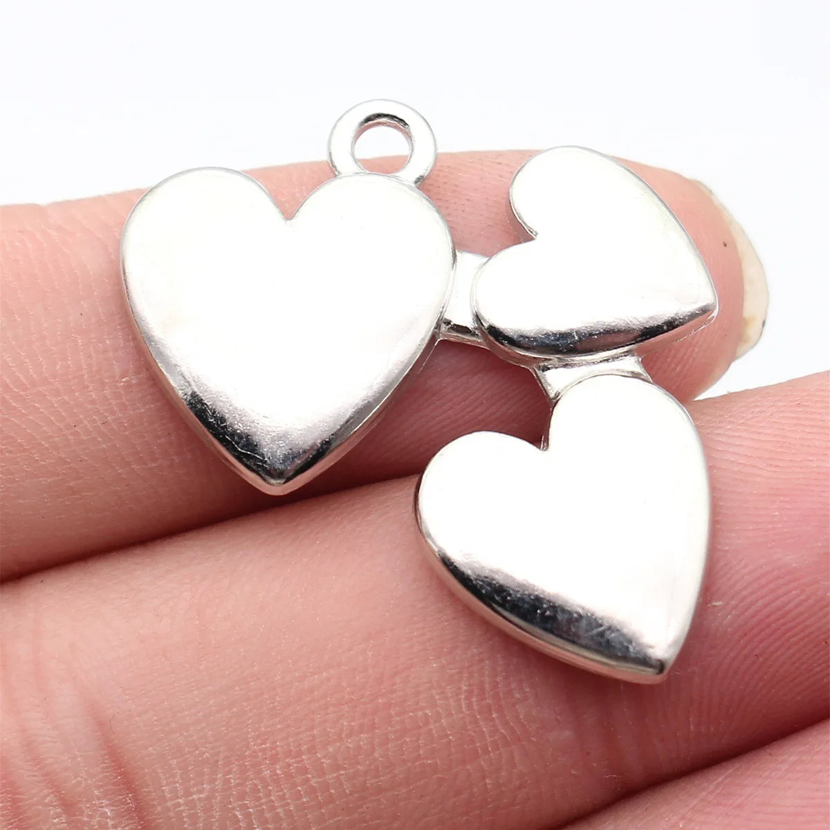 31x25mm 3.6g White K Color Zinc Alloy Three Heart Charm Pendant for DIY Necklace Bracelet Jewelry