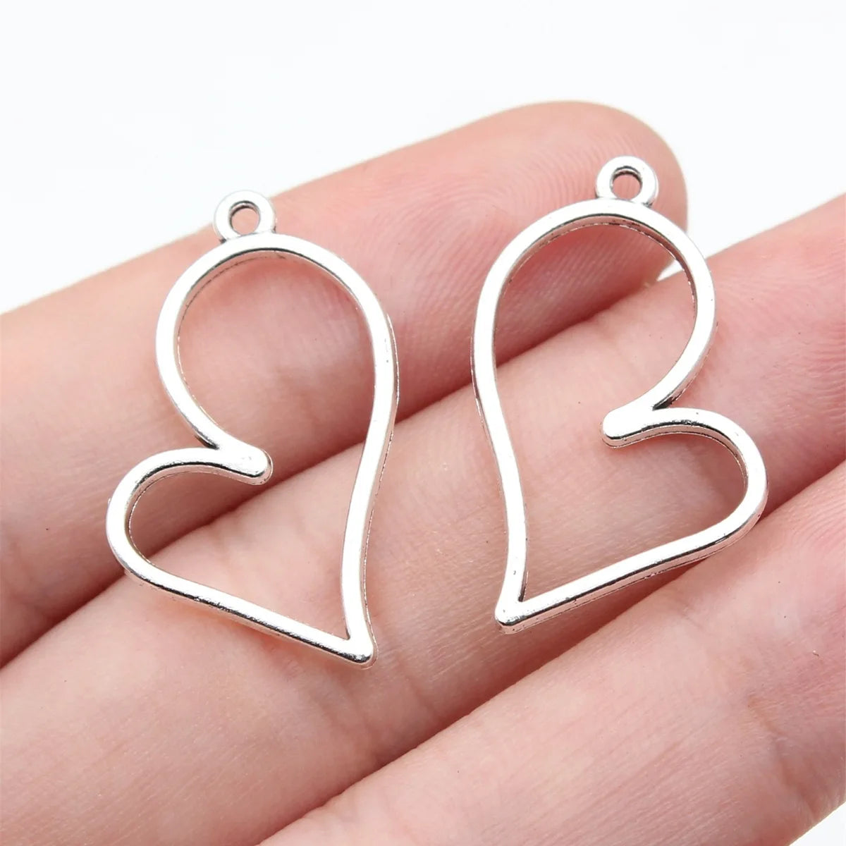 27x22mm 1g Antique Silver Zinc Alloy Hollow Heart Charm Pendant for DIY Necklace Bracelet Making