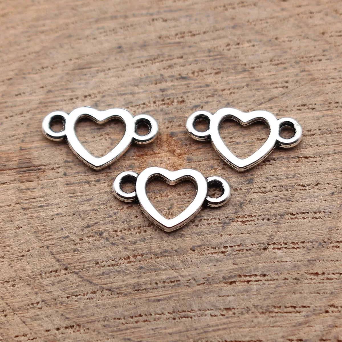 13x7.6mm 0.27g Antique Silver Zinc Alloy Openwork Heart Hollow Connector Charm for DIY Jewelry Making