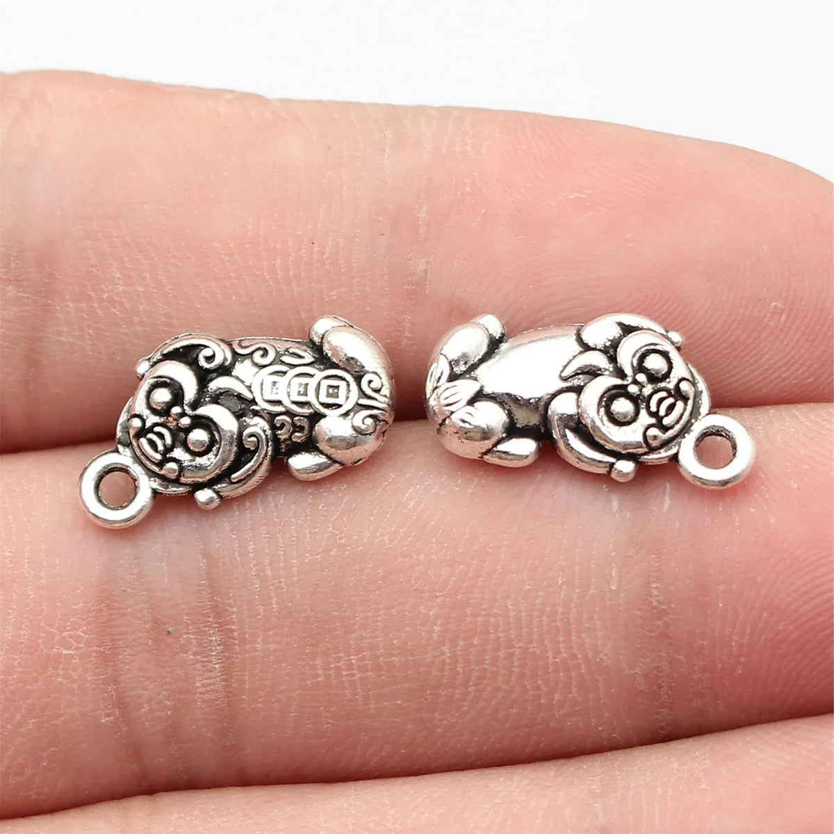 18x10x4.6mm 2.3g Antique Silver Zinc Alloy Pixiu Charm Pendant for DIY Necklace Bracelet Jewelry Making