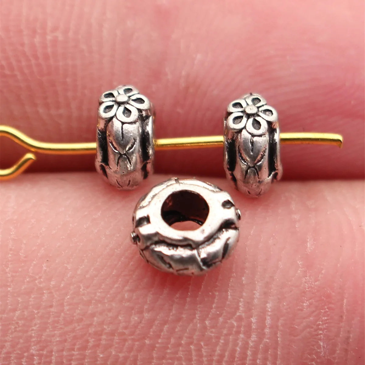6.4x6.4x3.5mm 0.35g White K Blackened Zinc Alloy Flower Spacer Beads for DIY Bracelet Jewelry Making