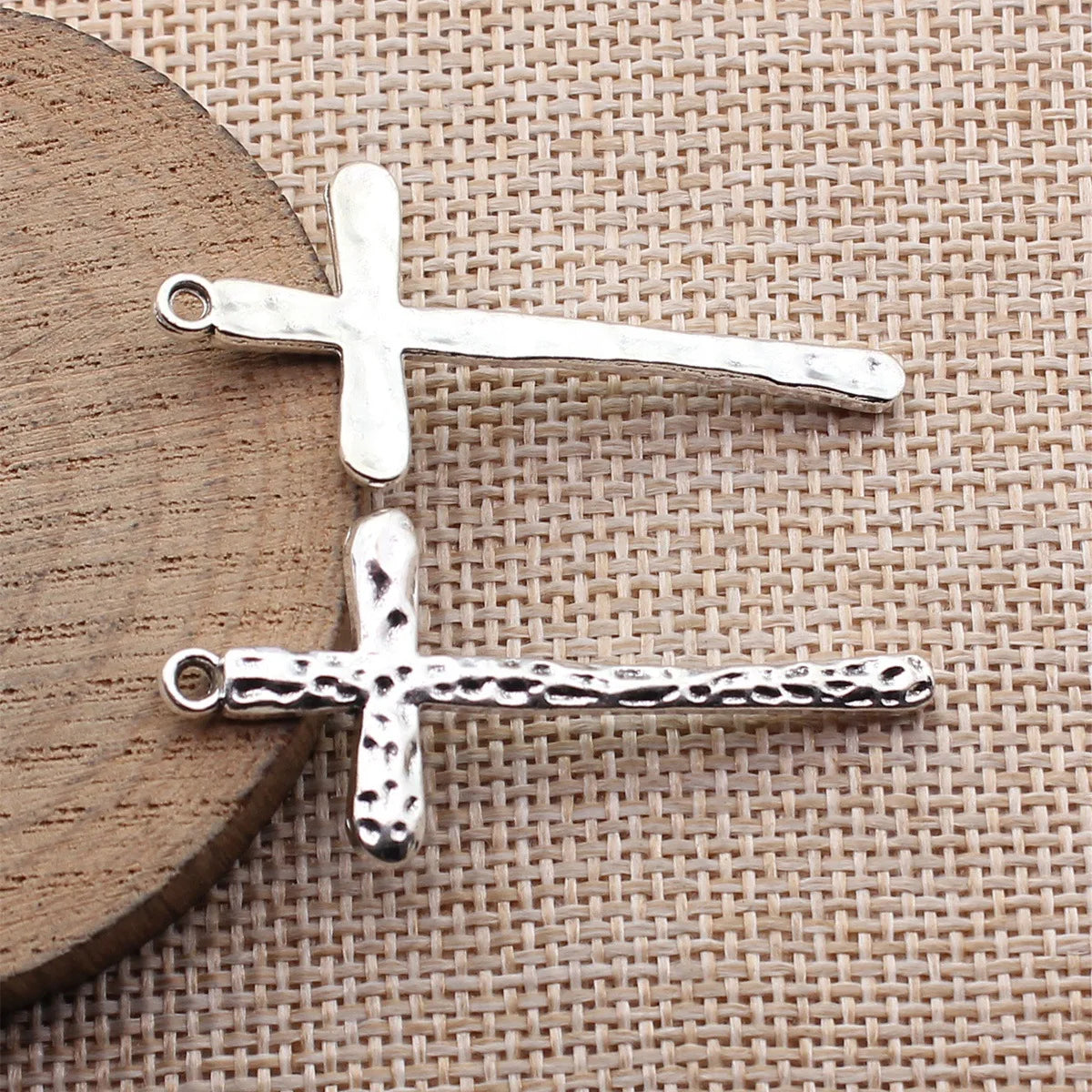 47x21mm 2.8g Multicolor Zinc Alloy Hammered Cross Charm Pendant for DIY Necklace Jewelry Making