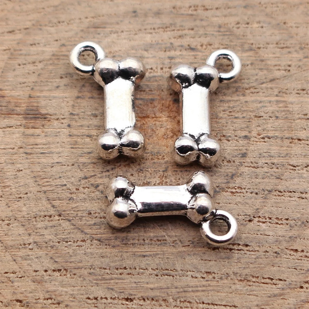 15x9x4.5mm 1.1g Antique Silver Zinc Alloy Bone Charm Pendant for DIY Pet Theme Jewelry Making