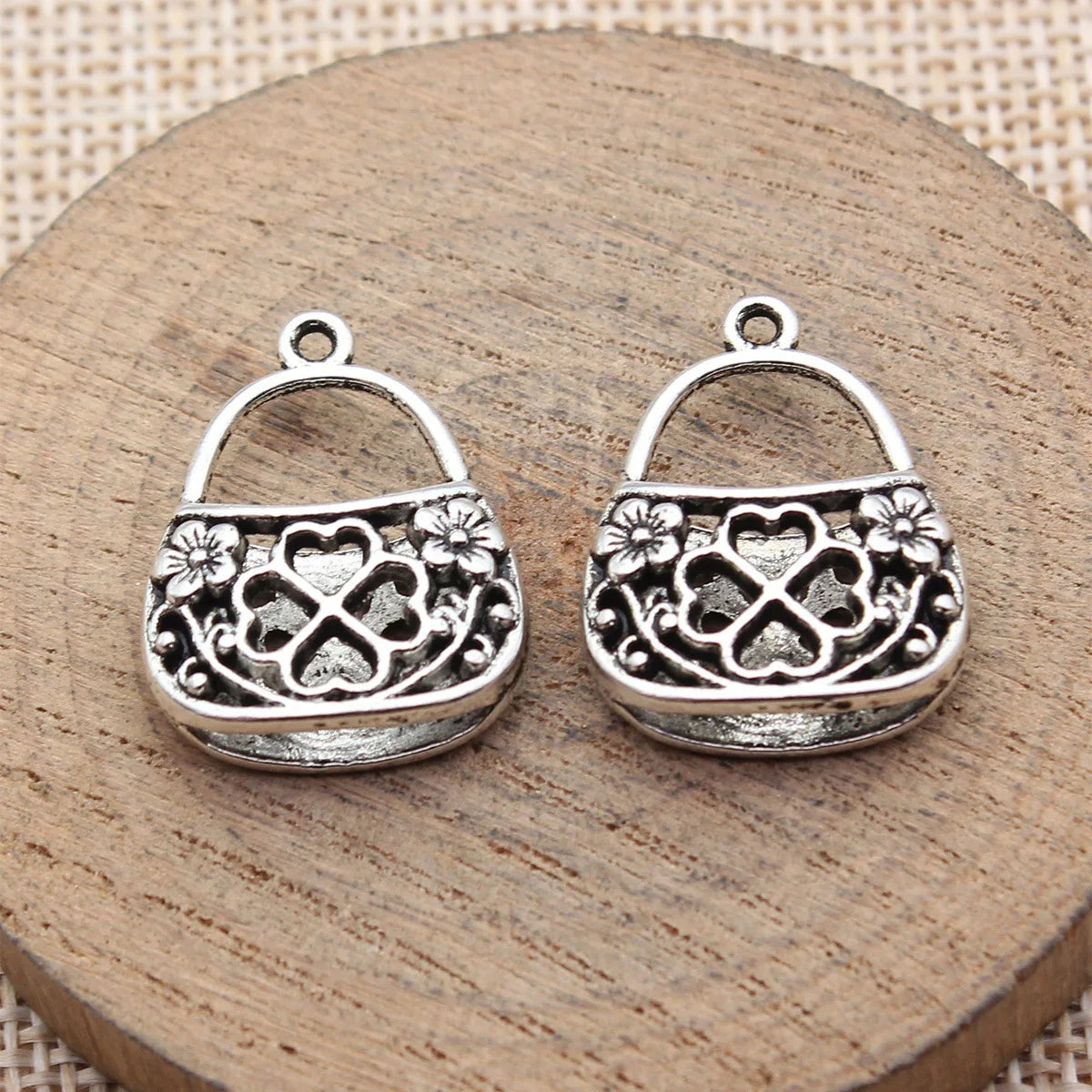 24x19mm 2.8g Antique Silver Zinc Alloy Four Leaf Clover Bag charm pendant for DIY jewelry making