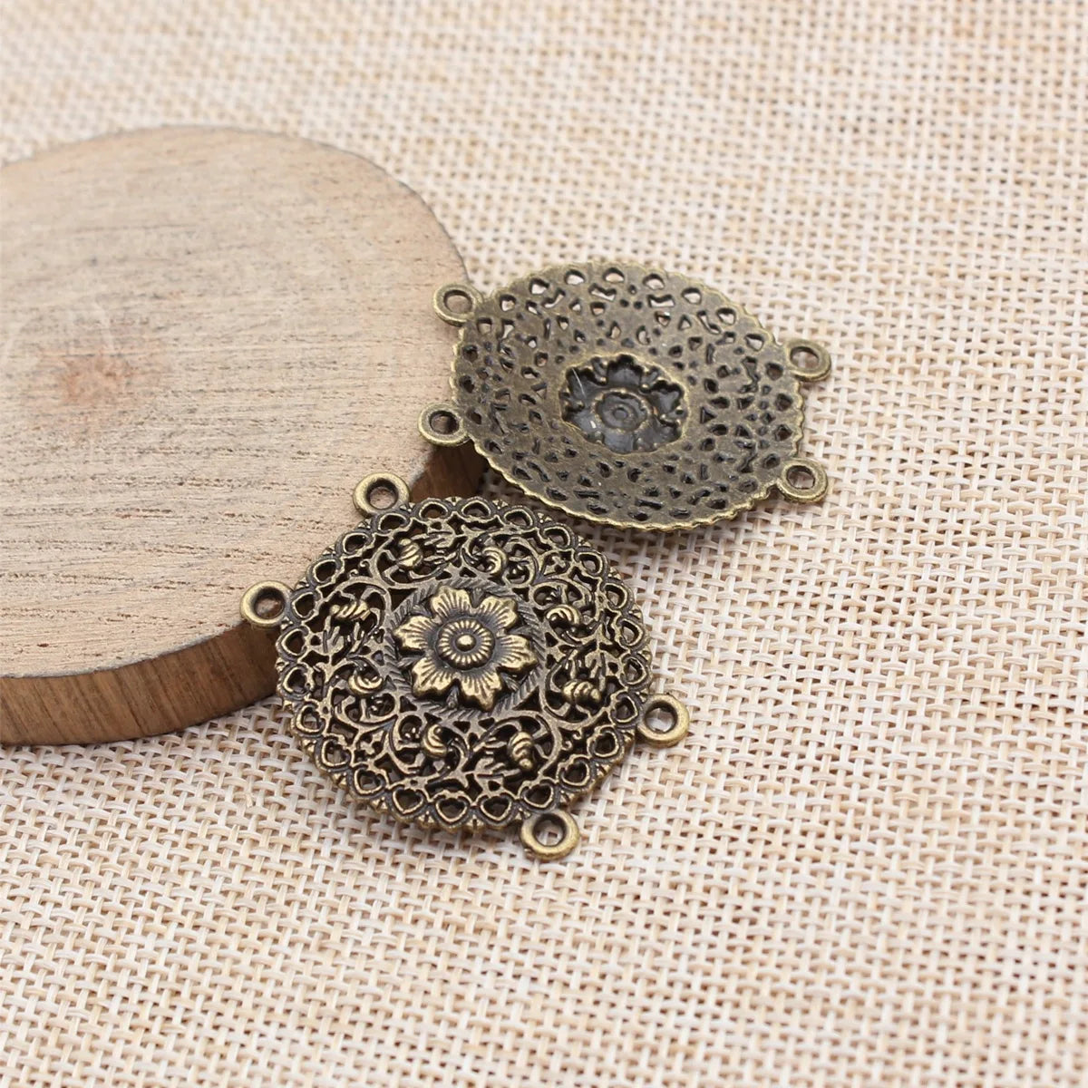 30x34mm 3.6g Multicolor Zinc Alloy Four Hole Body Chain Connector Charm for Waist Chain Headpiece Making
