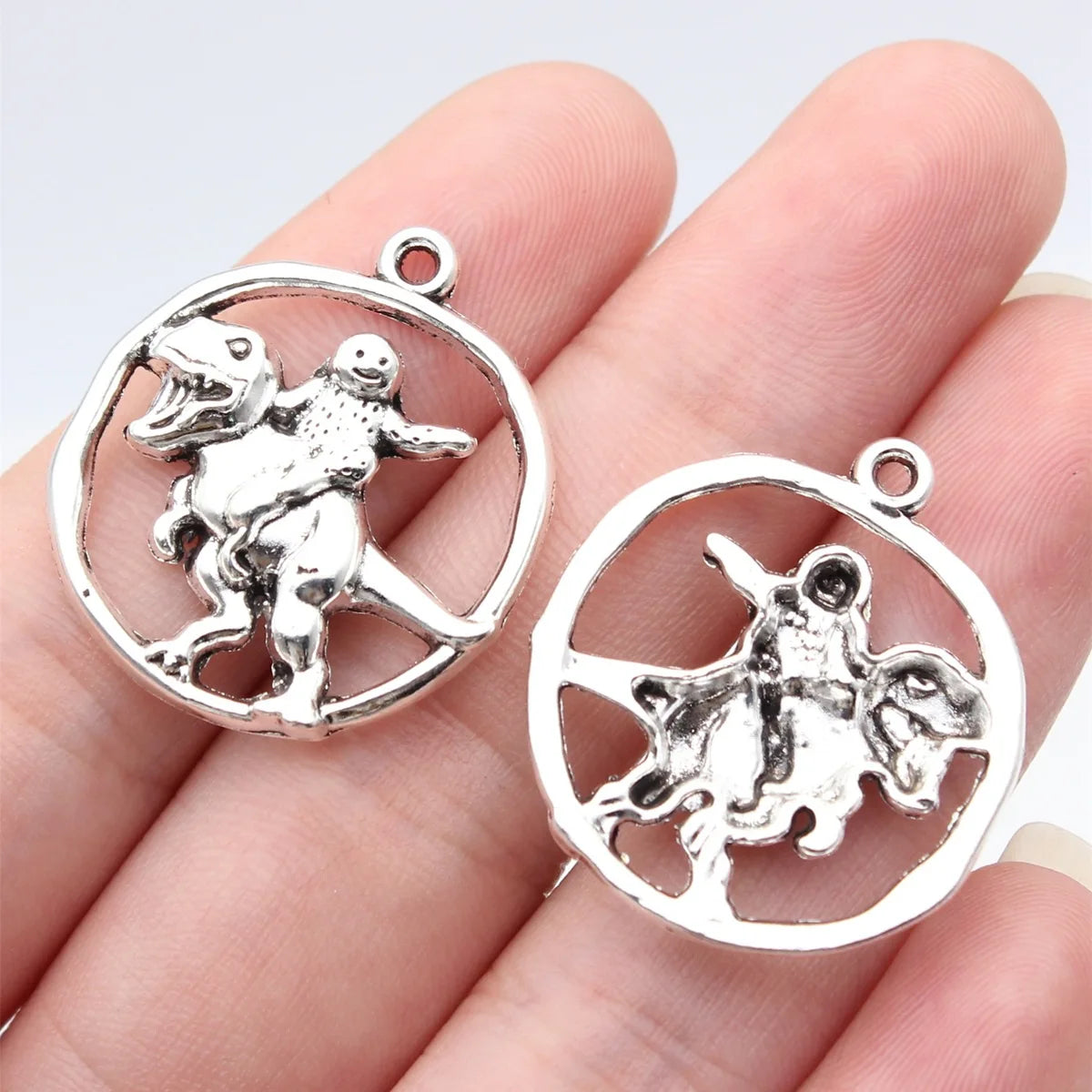 28x25mm 3.1g Antique Silver Zinc Alloy Tyrannosaurus Rider Charm Pendant for DIY Jewelry Making