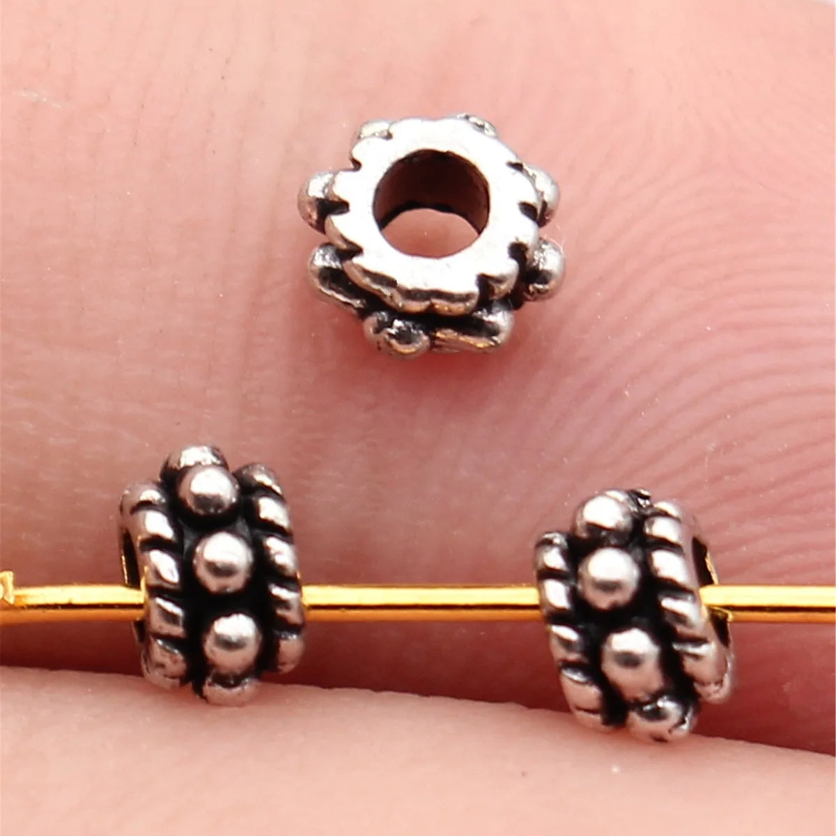 5x5x3.1mm 0.18g Antique Silver Zinc Alloy Raised Dot Round Loose Metal Beads for DIY Bracelet Making