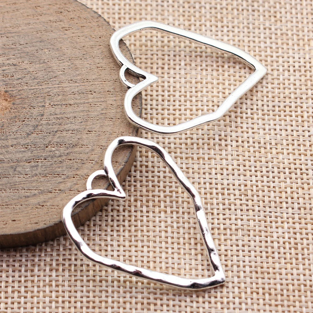 39x31mm 2.5g Multicolor Zinc Alloy Openwork Hammered Heart Hollow Charm Pendant for DIY Necklace Making