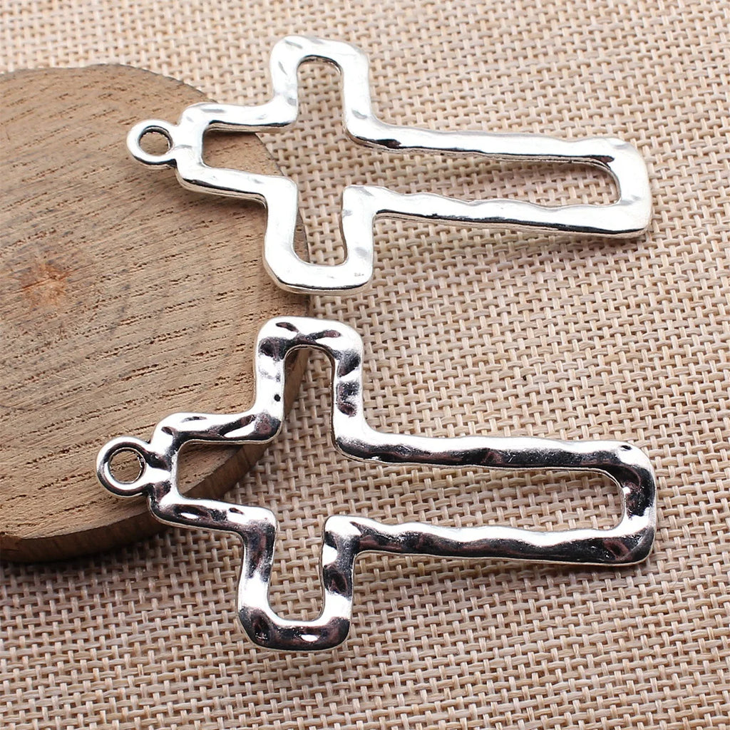 67x40mm 9.6g Antique Silver Zinc Alloy Hammered Openwork Cross Hollow Charm Pendant for DIY Jewelry Making