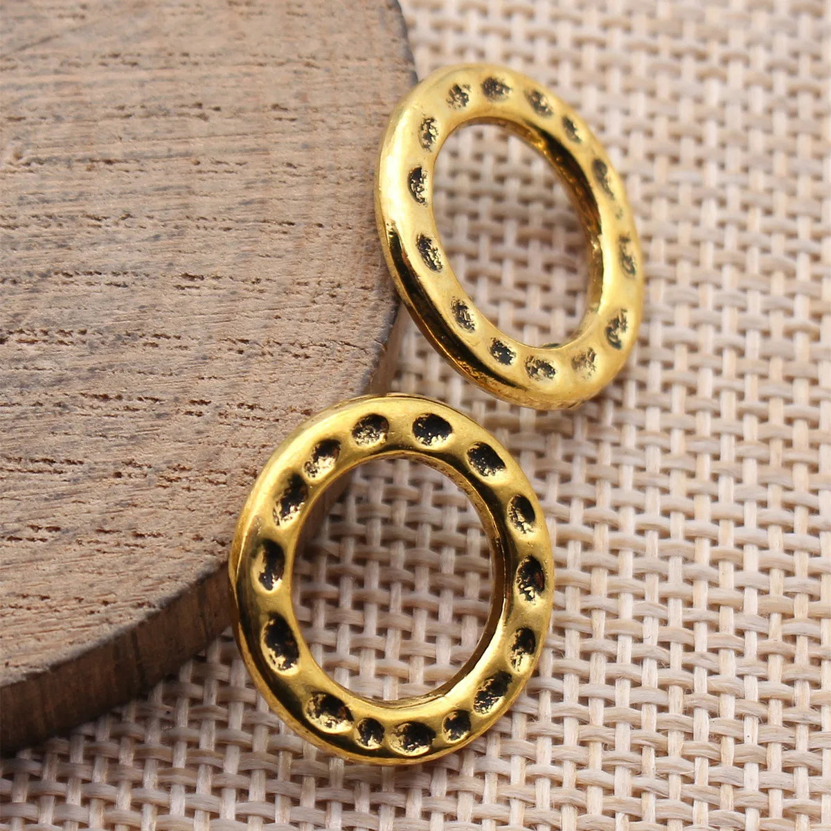 19x19mm 1.9g Antique Gold Tone Zinc Alloy Hammered Round Ring Connector Charm for DIY Jewelry Making