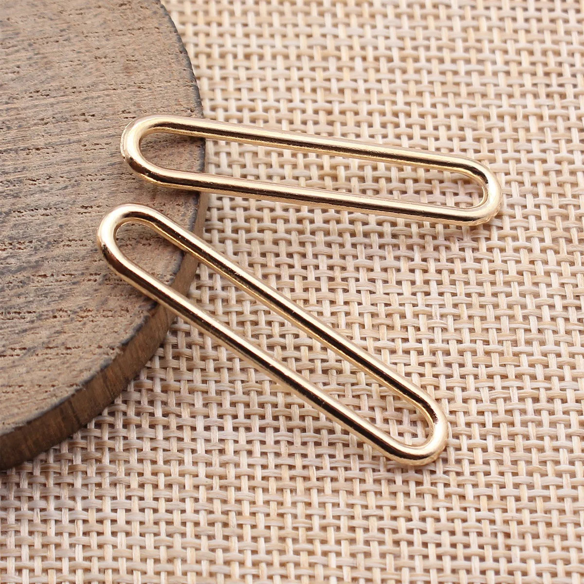 40x7.9x2mm 1.6g Multi-Color Zinc Alloy Hollow Oval Ring Connector Charm Pendant for DIY Jewelry Making