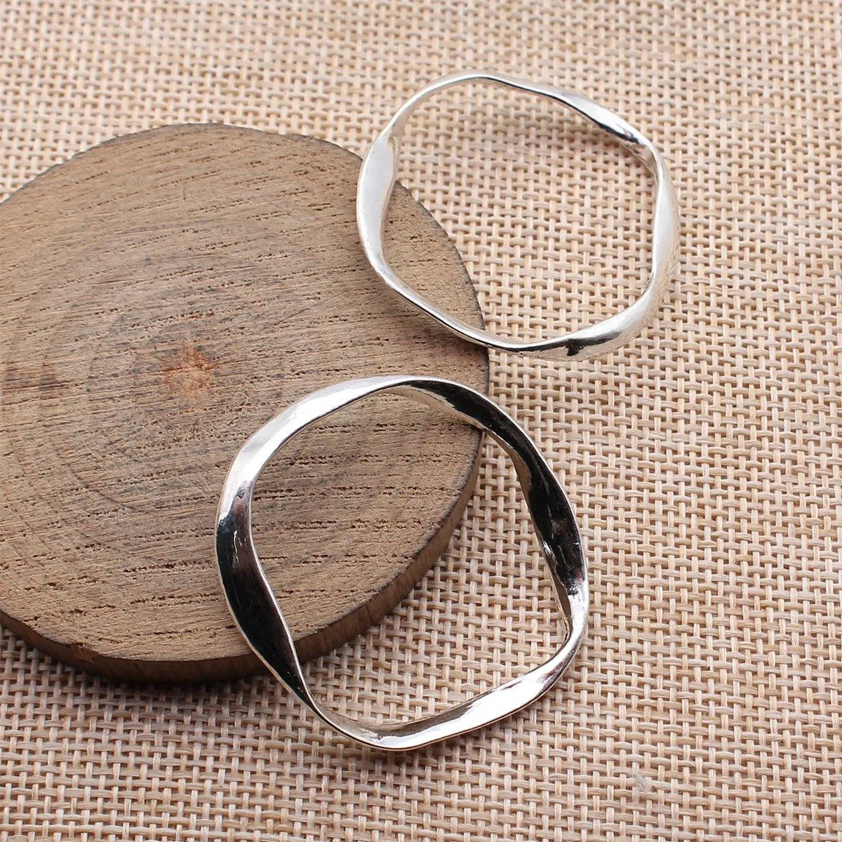 39x38mm 3.9g Antique Silver Tone Zinc Alloy Twisted Irregular Round Ring Charm Pendant for DIY Jewelry
