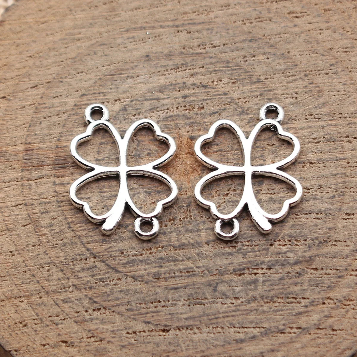 19x14mm 0.59g Multicolor Zinc Alloy Hollow Four Leaf Clover connector charm for DIY bracelet necklace making