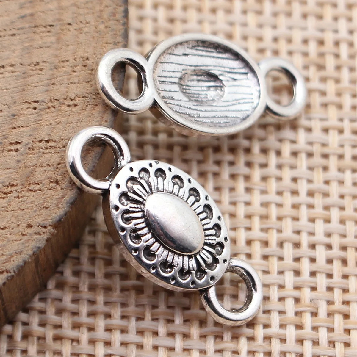 22x9.4mm 1.1g Antique Silver Zinc Alloy Oval Round Connector Charm for DIY Bracelet Necklace Jewelry