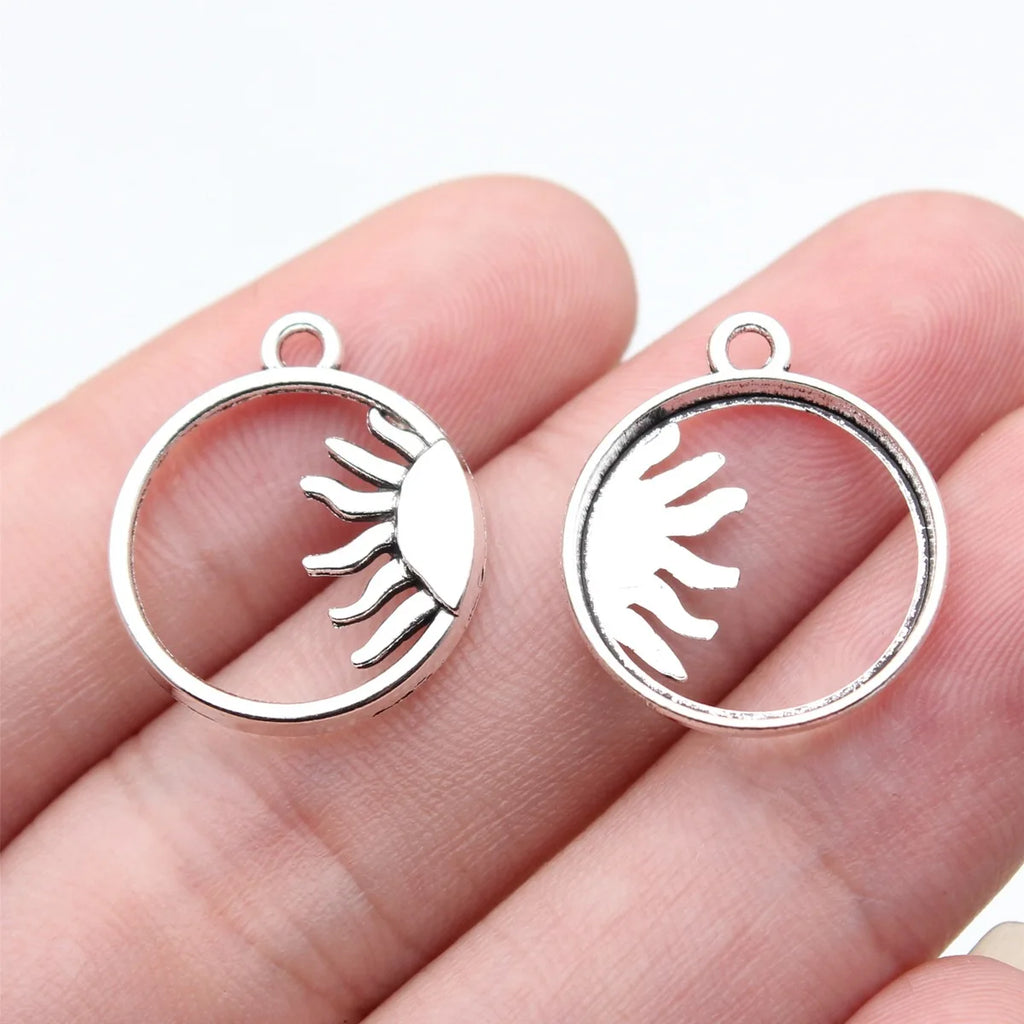 21x18mm 0.81g Antique Silver Zinc Alloy Sun Round Tag Charm Pendant for DIY Necklace Jewelry Making