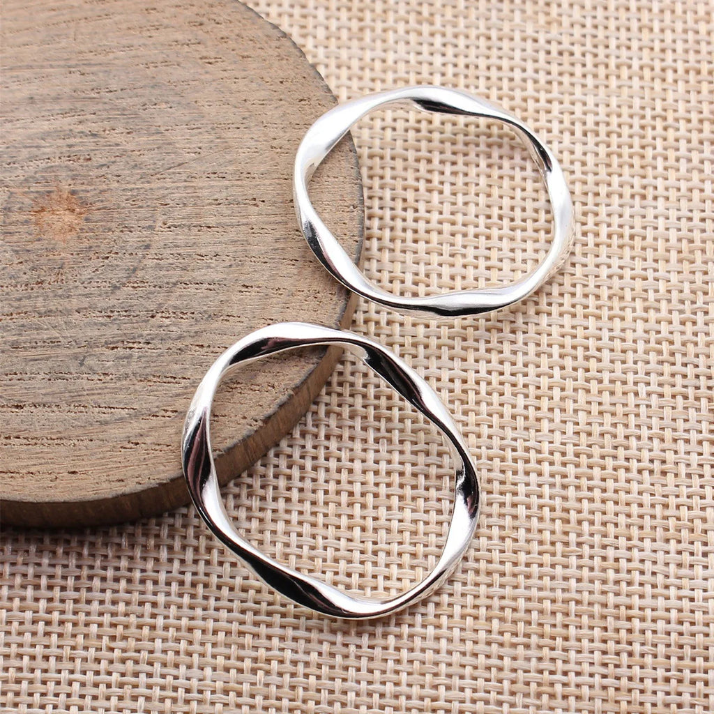 33x27mm 2g Multicolor Zinc Alloy Irregular Hollow Twisted Geometric Oval Ring Charm Pendant for DIY Jewelry