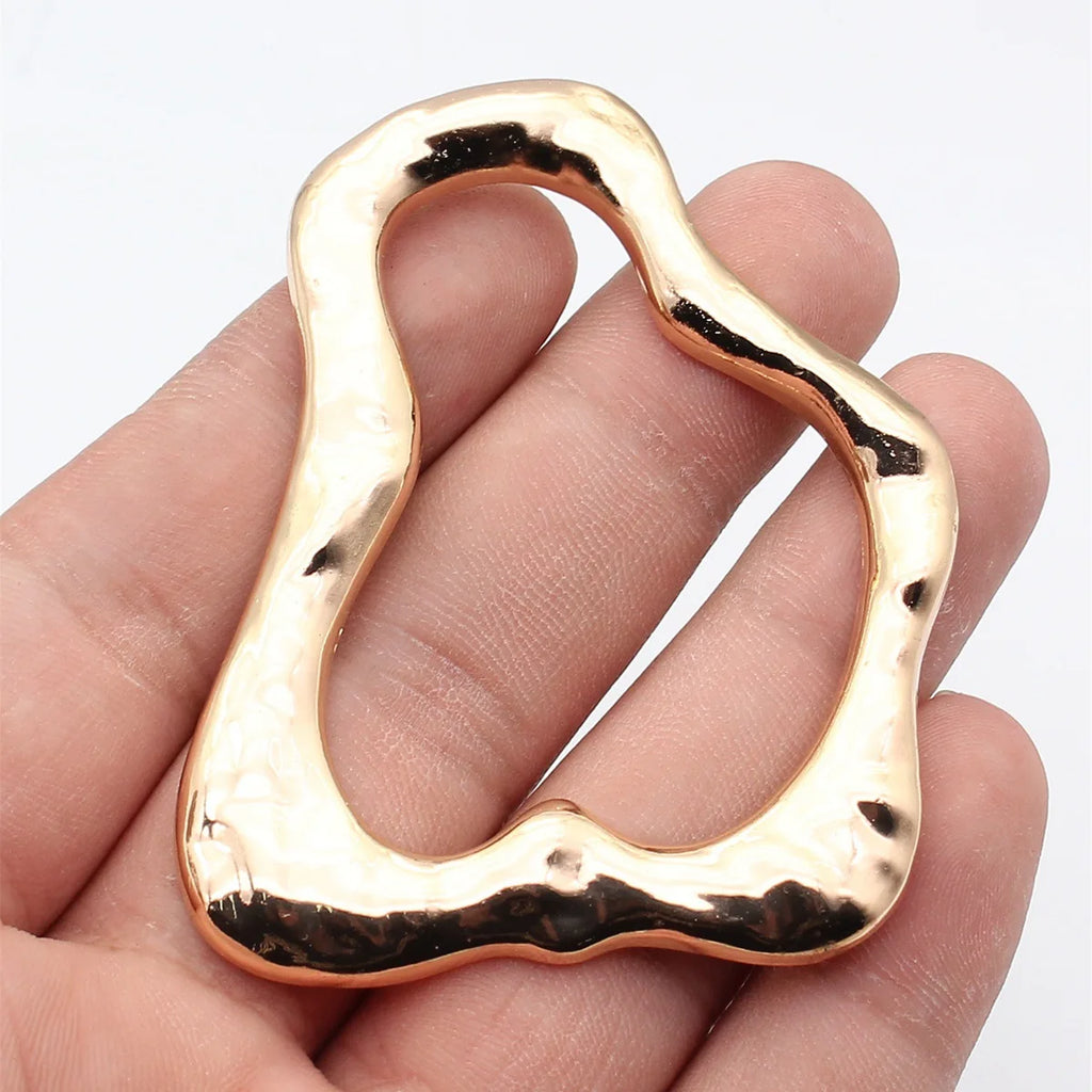 74x62mm 17.2g KC Gold Zinc Alloy Hollow Hammered Irregular Ring Charm Pendant for DIY Jewelry